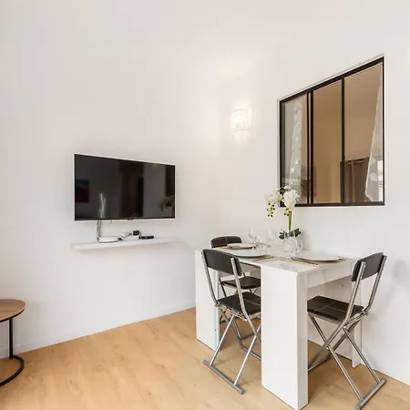 Castel - Agreable Deux Pieces - Centre Mentona