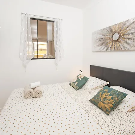 Castel - Deux Pièces - Centre Apartamento