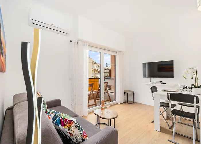 Castel - Agreable Deux Pieces - Centre * Menton