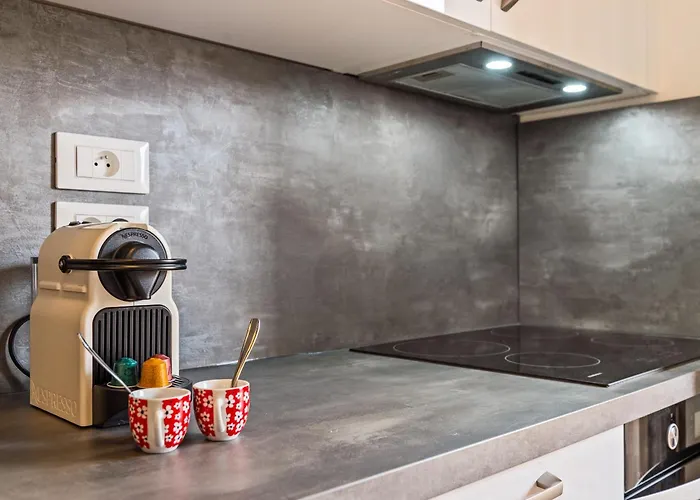 Castel - Agreable Deux Pieces - Centre Apartamento *